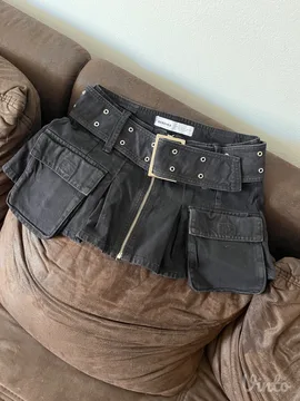 Bershka suknjica sa dzepovima