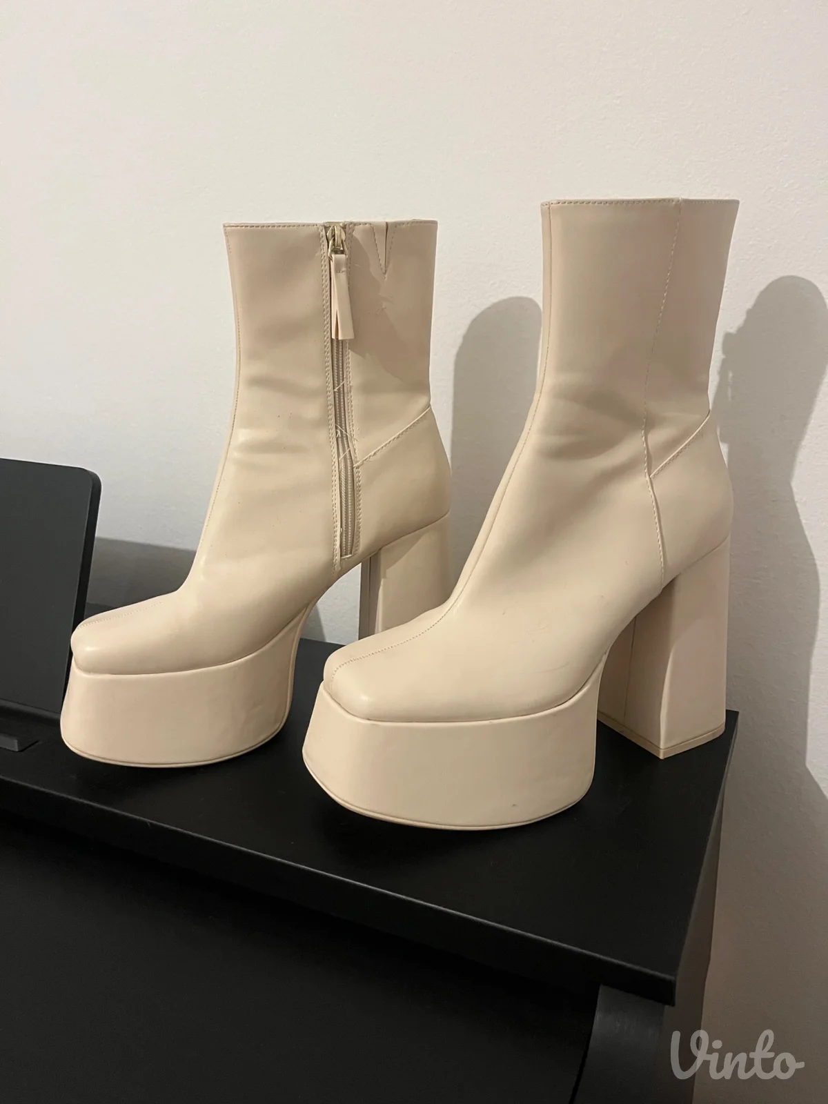 Bershka čizmice na platformu