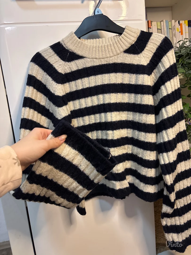 H&M dzemper na pruge