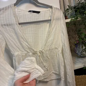 Zara tanka košuljica