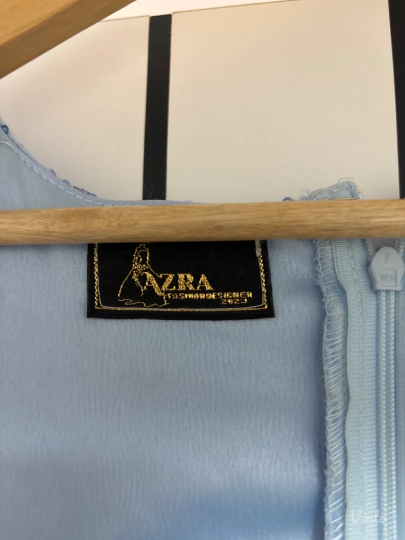 Svečana / maturska dizajnerska haljina – veličina S – nošena jednom