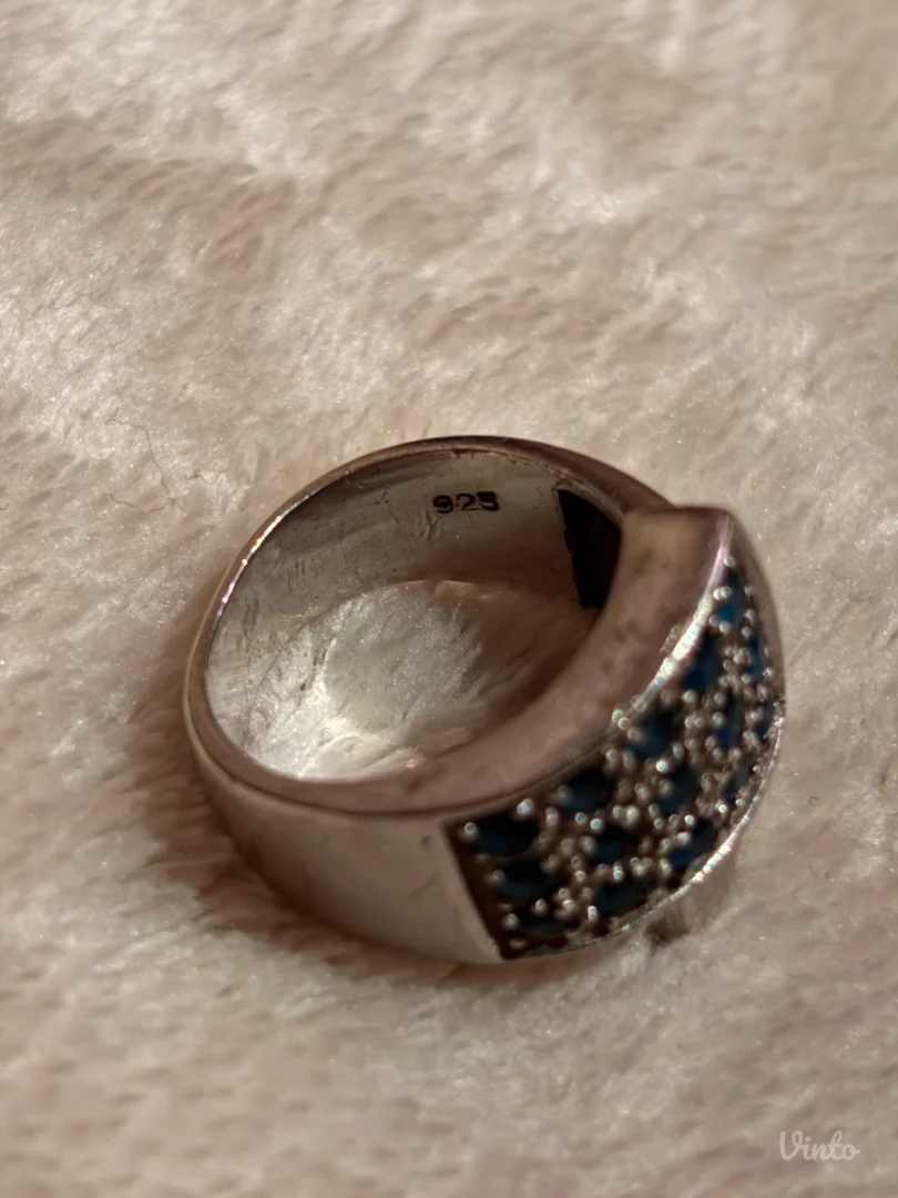 antikvarni damski prsten