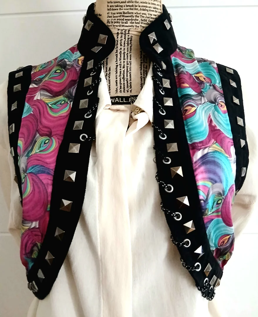 CUSTO BARCELONA prsluk.Novo.