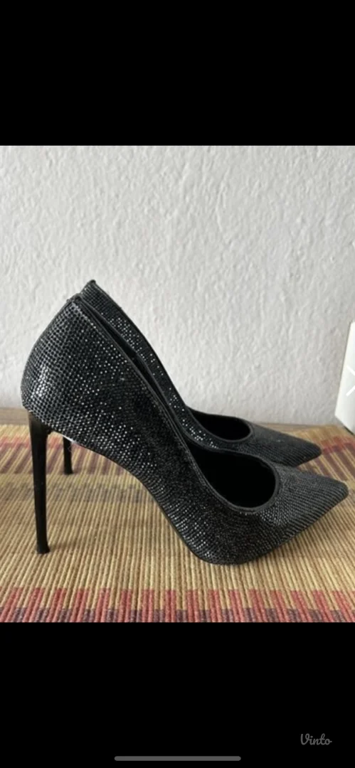 Salonke Steve Medden