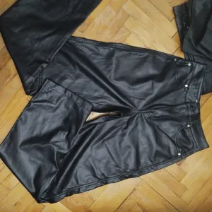 Pantalone vestacka koza 36