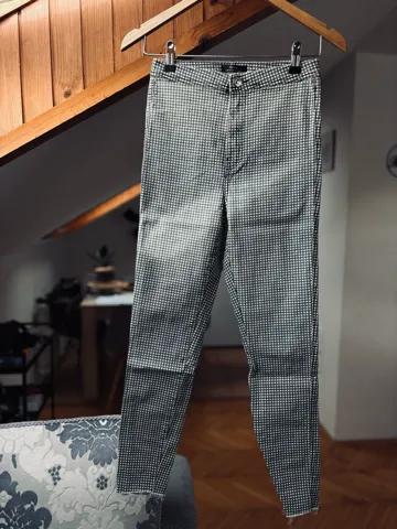 Bershka duboke pantalone