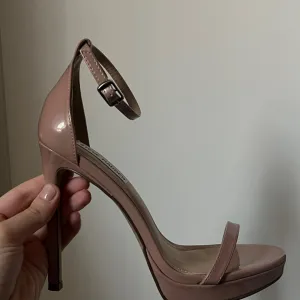 Steve Madden, sandale na štiklu, puder roze, 38