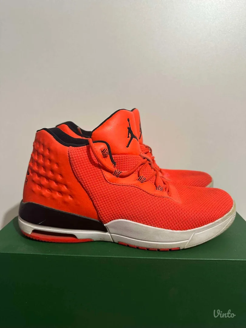 NIKE Air Jordan Academy Red