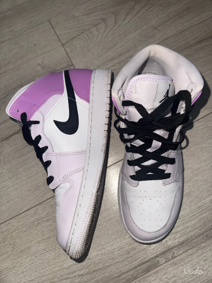 AIR JORDAN 1 MID 38.5