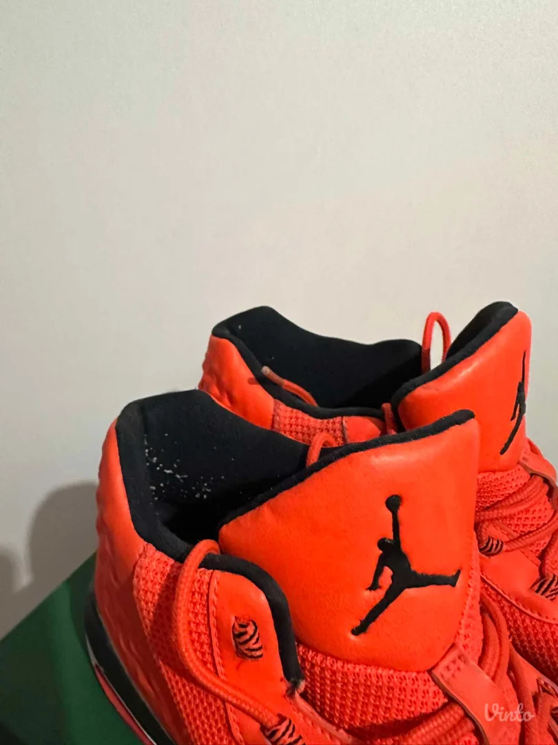 NIKE Air Jordan Academy Red