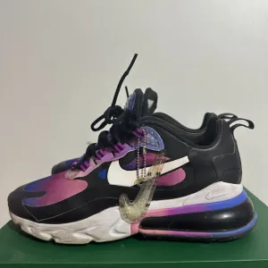 NIKE AIR MAX 270 REACT SE 38.5