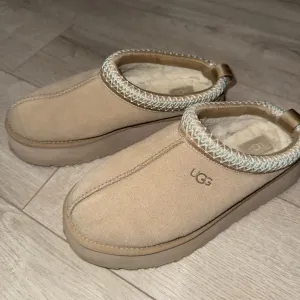 UGG TAZZ - 39