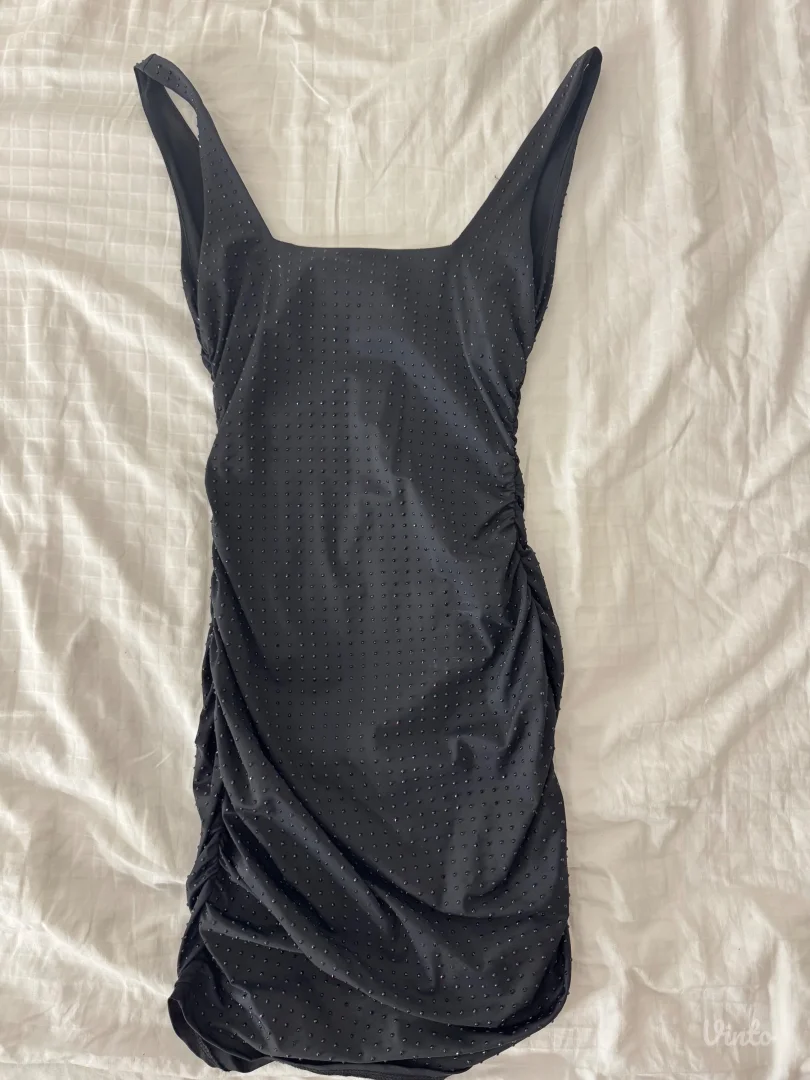 Zara - crna haljina sa cirkonima