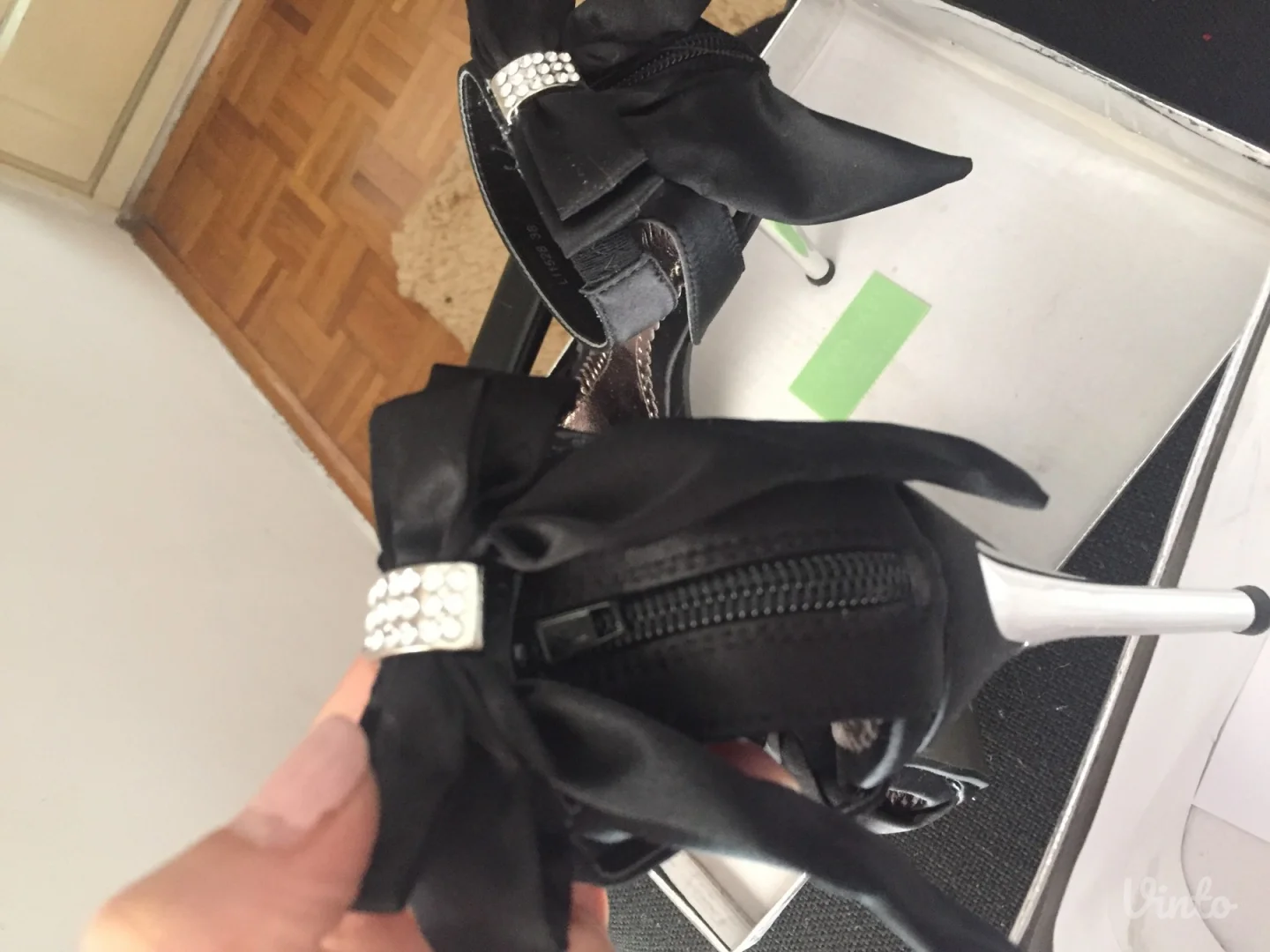 Nove satenske sandale br.38