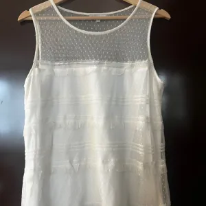 Bluzica bez rukava vel. 40 (XL)