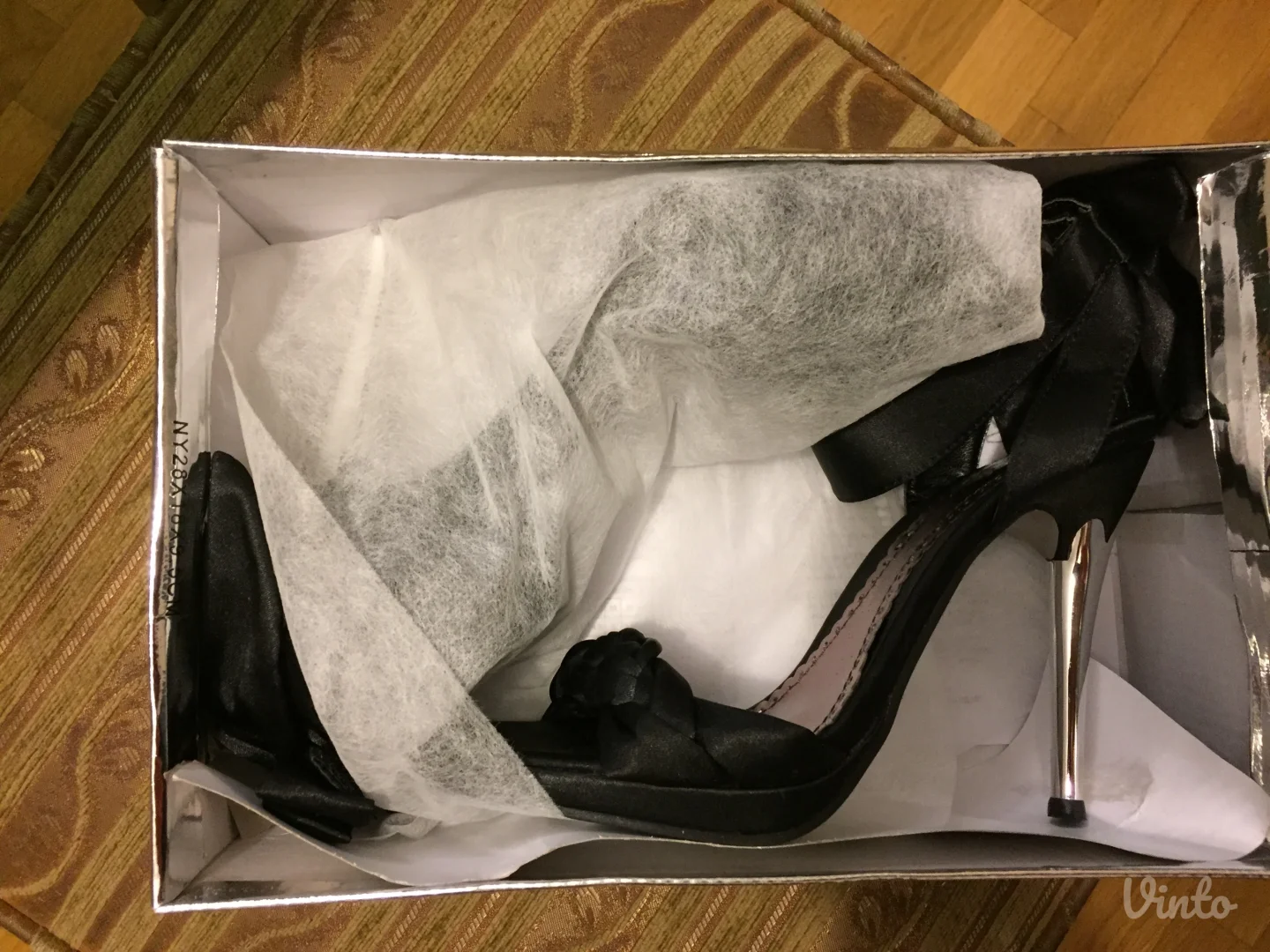 Nove satenske sandale br.38