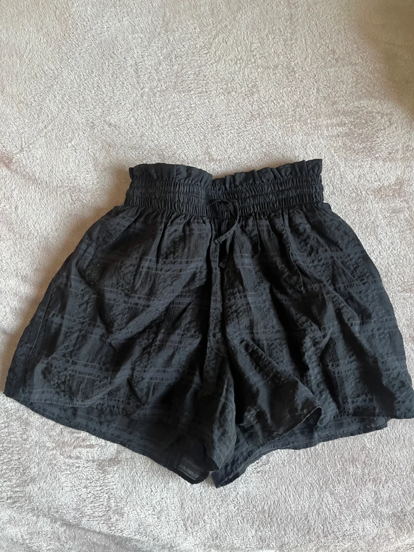 C&A - crni ženski šorts