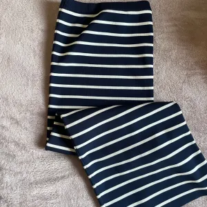 Bersha - teget suknja