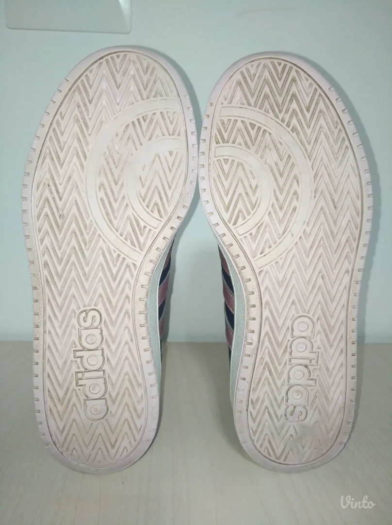 Zenske patike adidas HOOPS MID br 39,5 ( 24,5 cm)