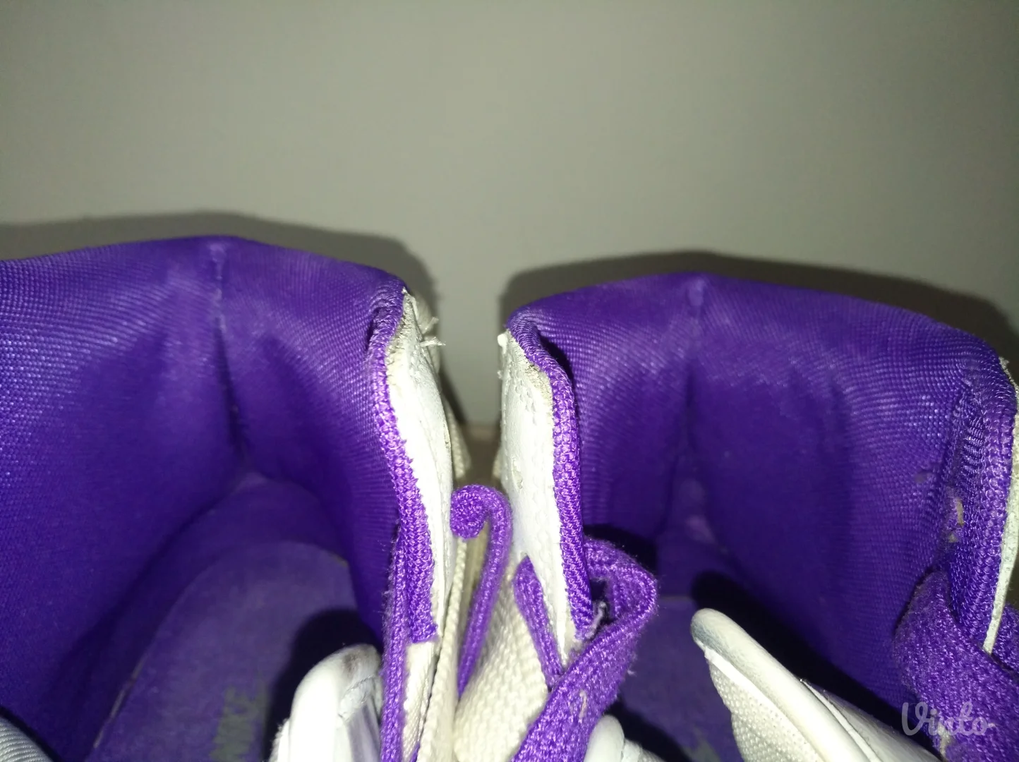 Nike decije duboke patike br 37,5 ( 23,5 cm)