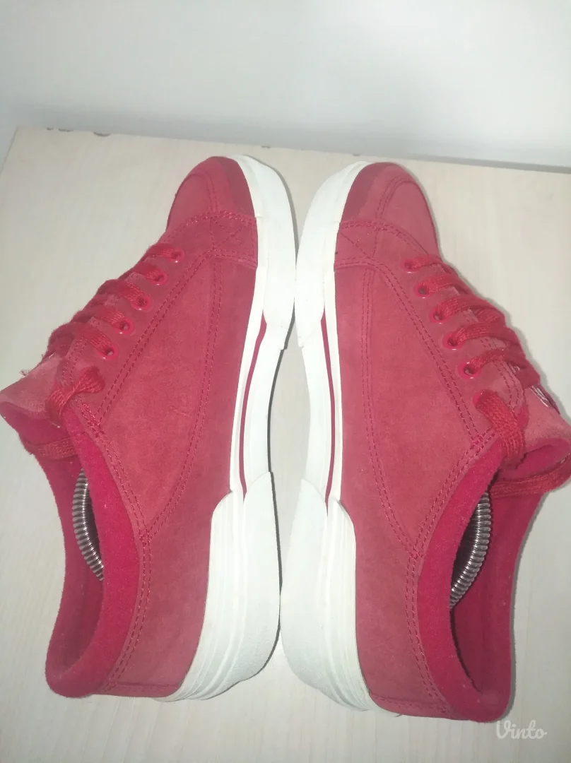 Fila kozne zenske patike broj 40 ORIGINAL