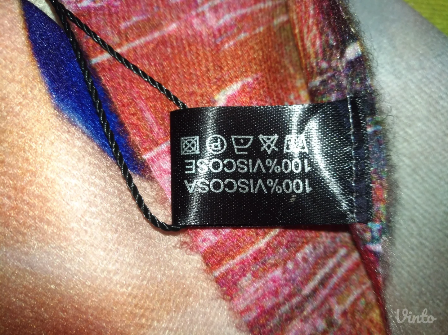 NOVO marama sa dva lica Pariz Ajfelov toranj / balerina