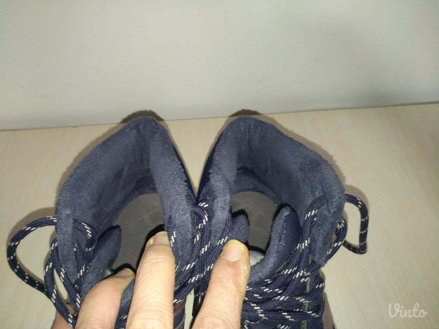 Zenske patike adidas HOOPS MID br 39,5 ( 24,5 cm)