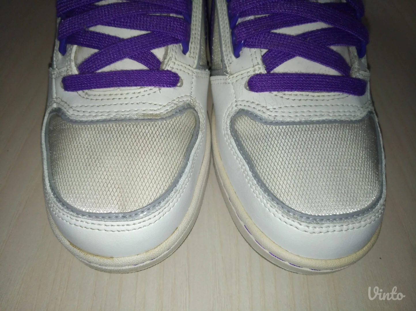 Nike decije duboke patike br 37,5 ( 23,5 cm)