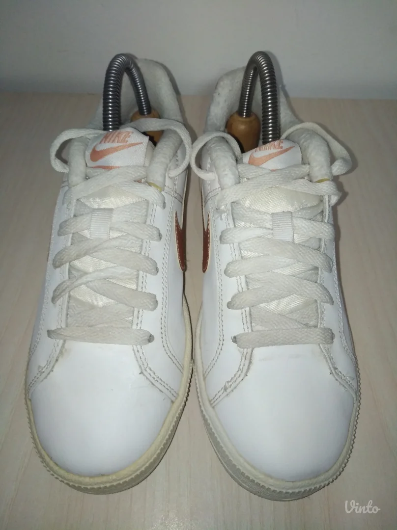 Nike Court Royale zenske patike br 38 ( 24 cm)