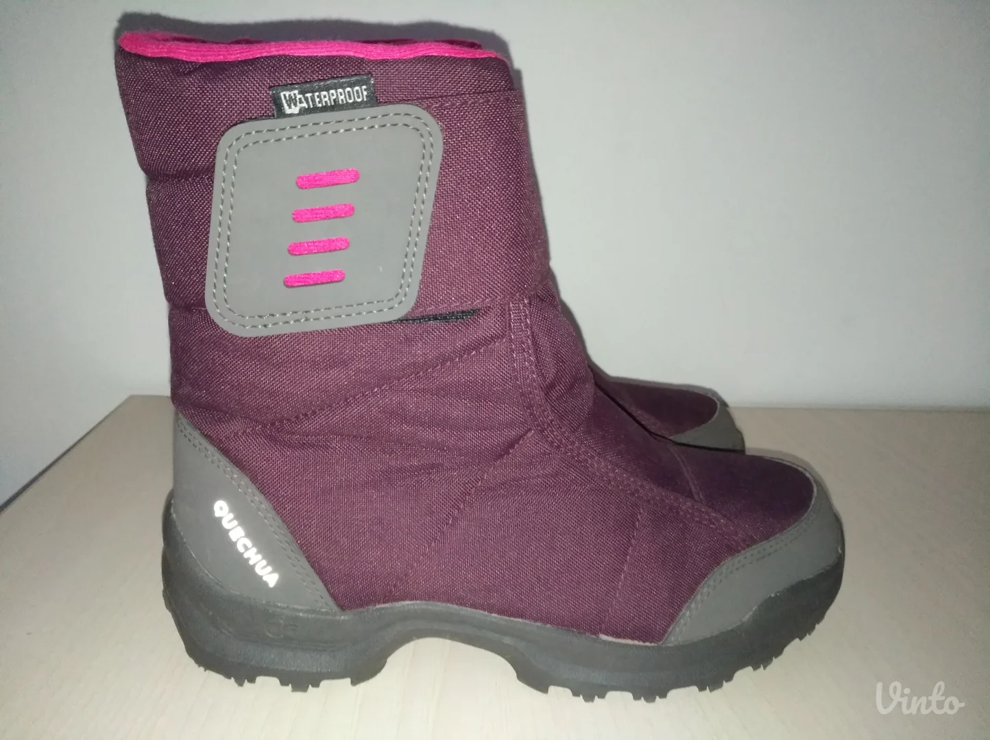 Quechua vodootporne dečije čizme broj 34 kao nove