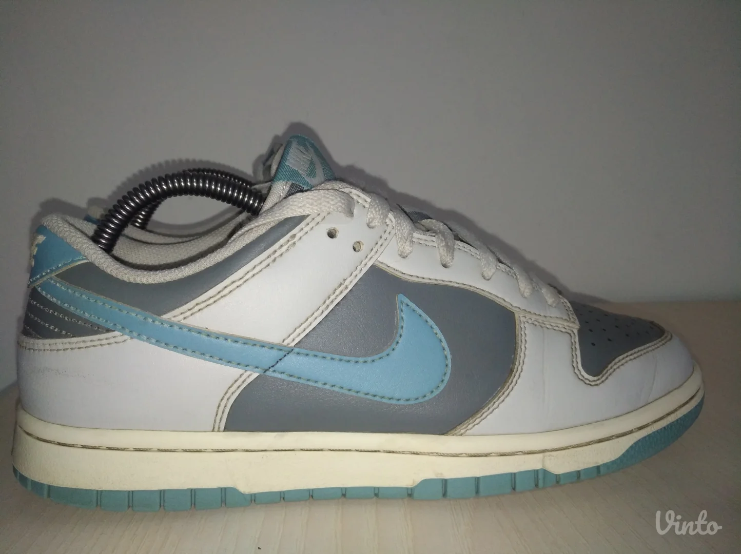 Nike unisex patike broj 41 ( 26 cm)