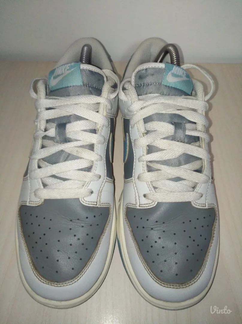 Nike unisex patike broj 41 ( 26 cm)