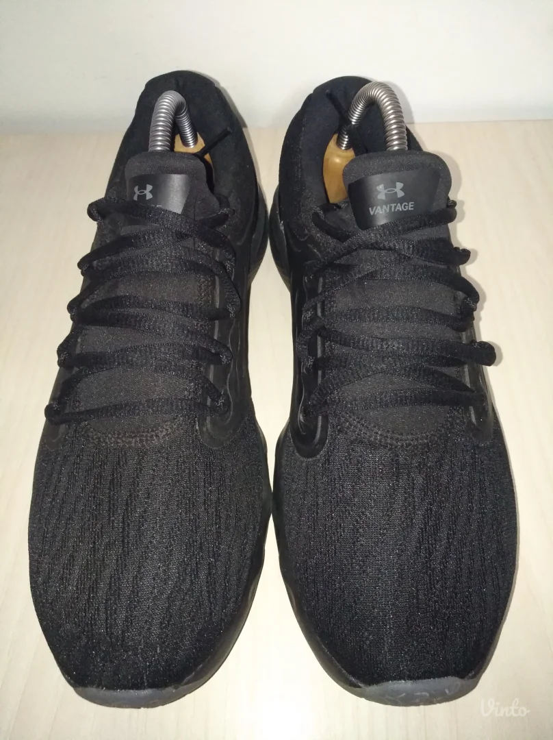 UNDER ARMOUR Patike ua charged vantage br 41 (26,5 cm)