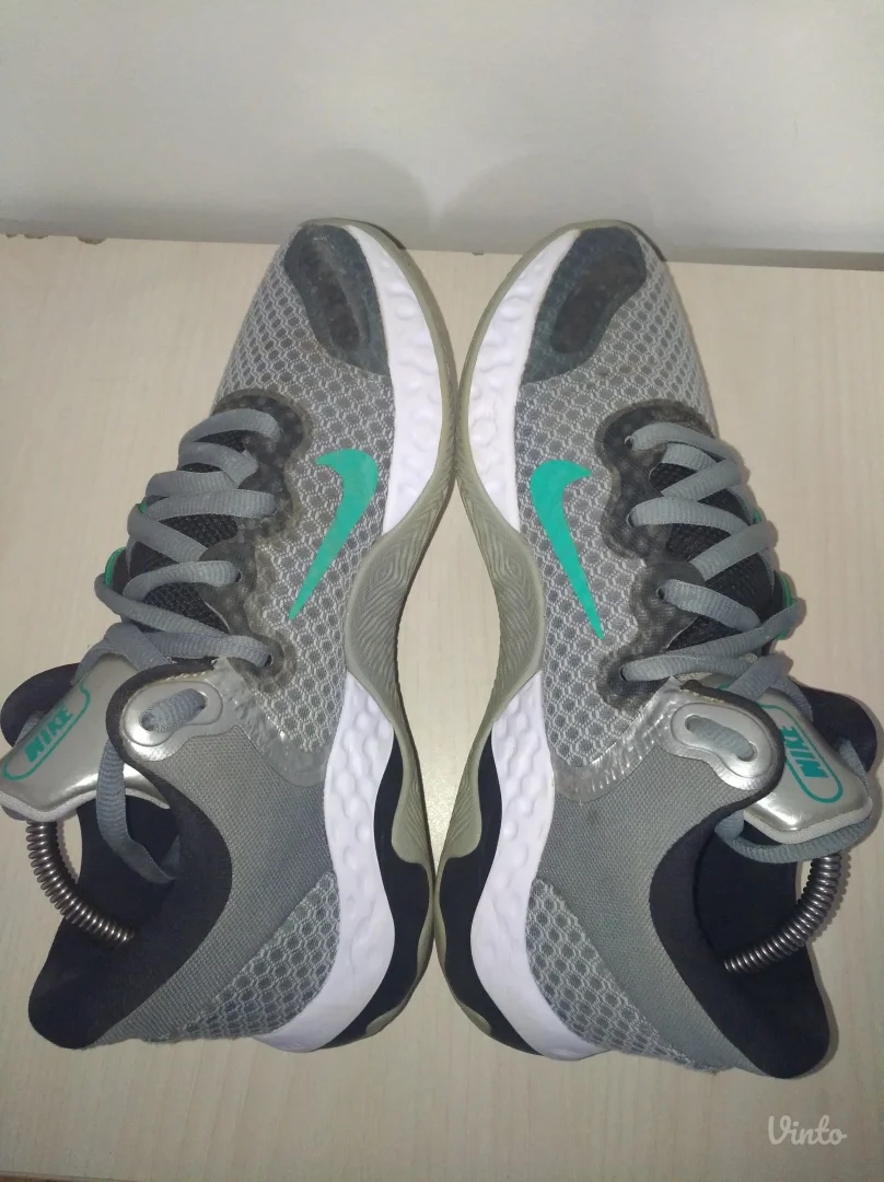 NIKE muske patike renew elevate 2 M broj 42,5 (27 cm)