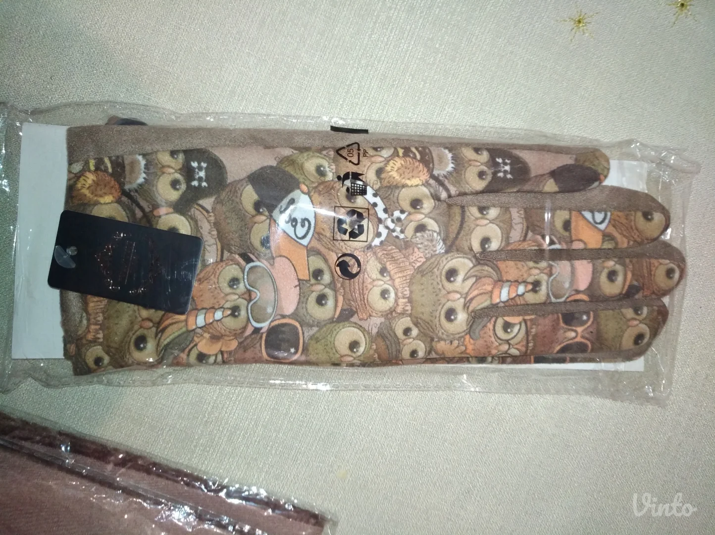 NOVO šal / marama i rukavice Sovice