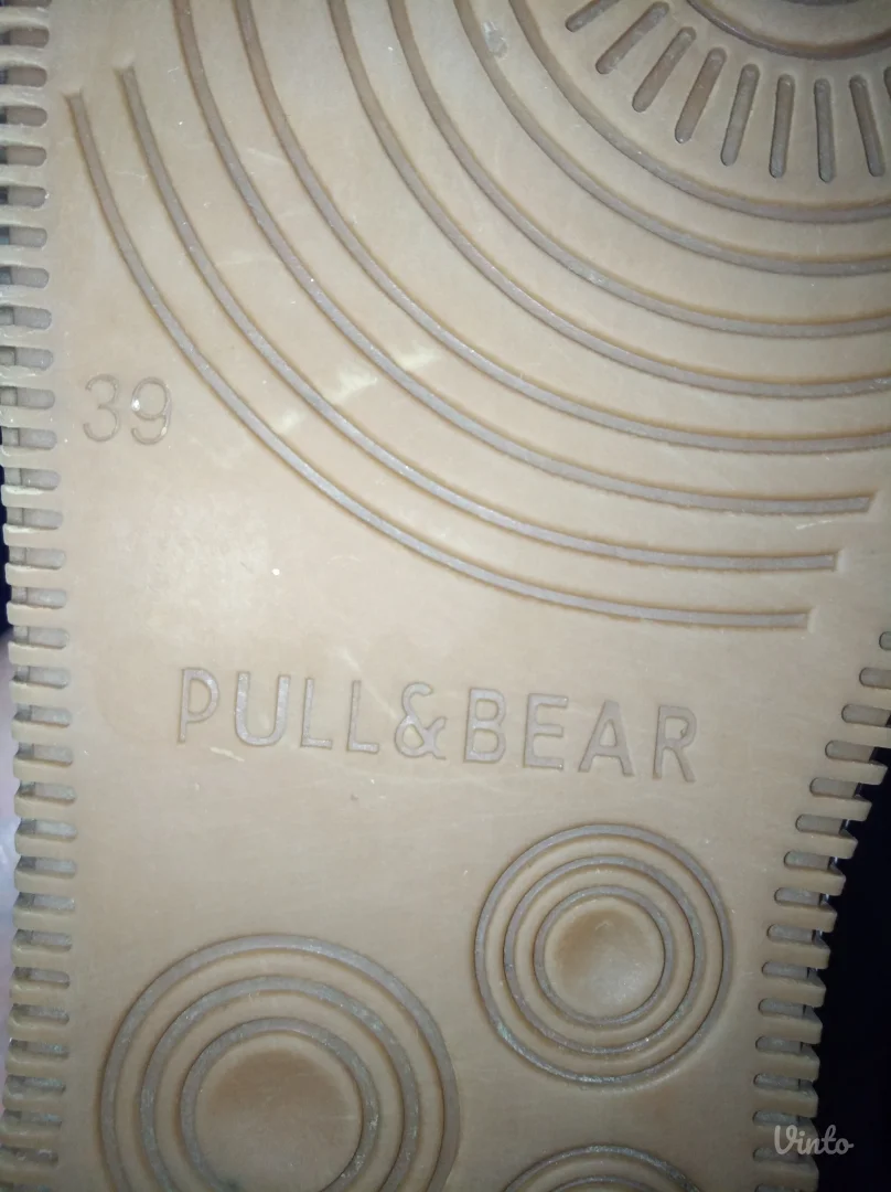 PULL & BEAR zenske kozne patike br 39 (25,5 cm)