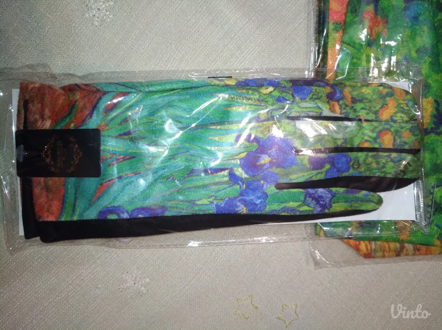 NOVO šal / marama i rukavice Vinsent Van Gogh Irisi