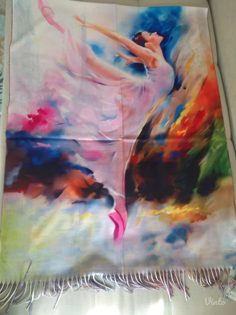 NOVO marama sa dva lica Pariz Ajfelov toranj / balerina