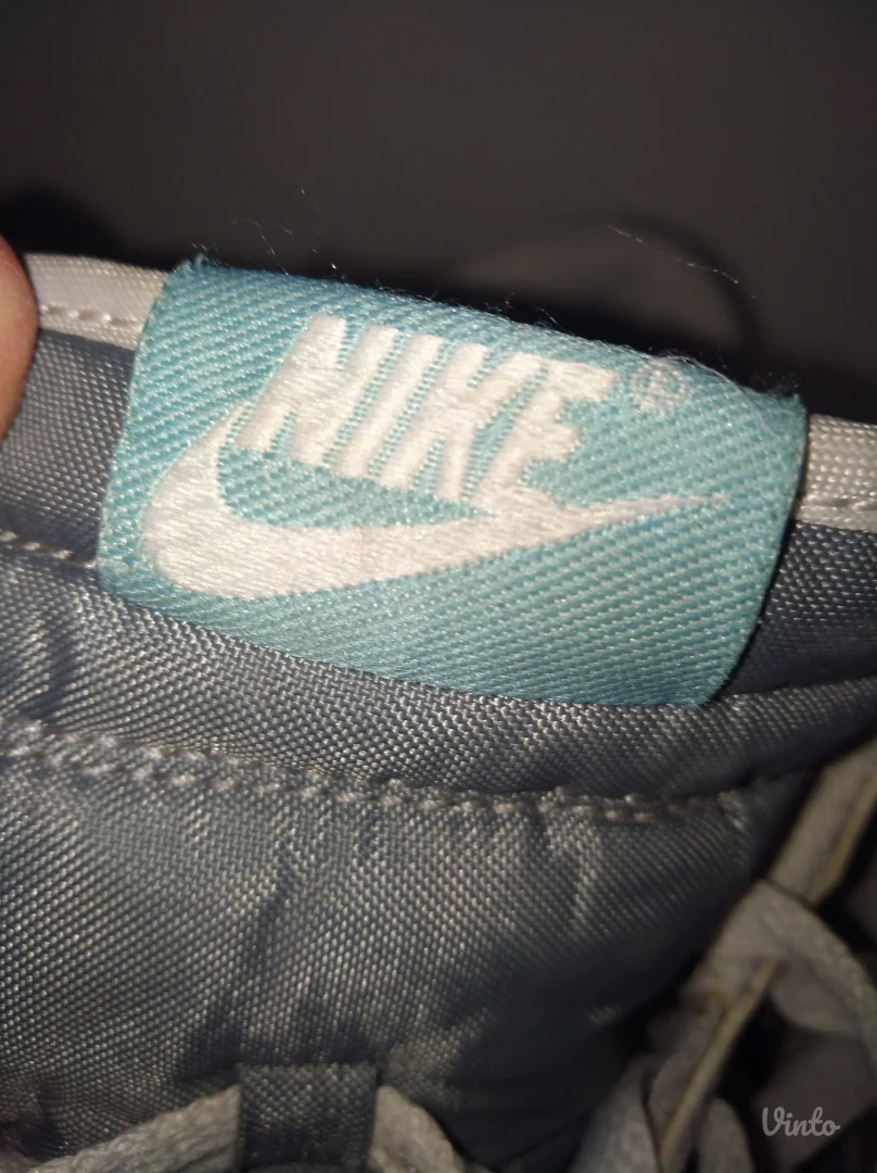 Nike unisex patike broj 41 ( 26 cm)