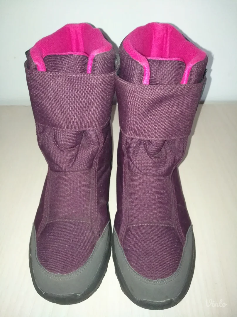 Quechua vodootporne dečije čizme broj 34 kao nove