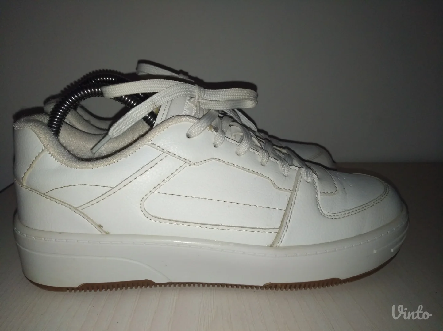 PULL & BEAR zenske kozne patike br 39 (25,5 cm)