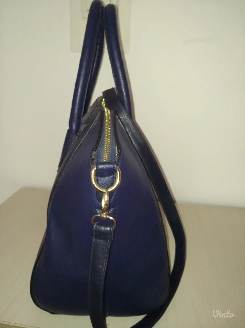 Givenchy zenska tašna teget plava