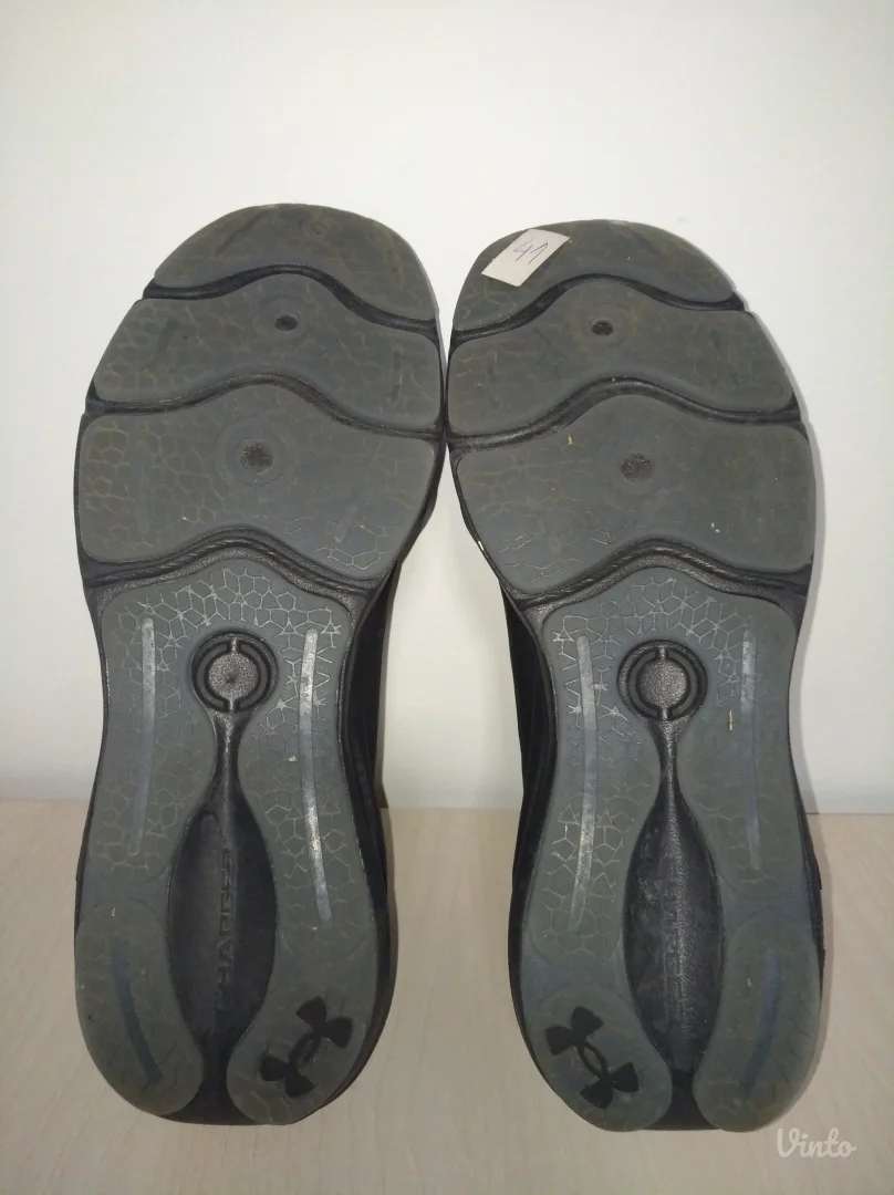 UNDER ARMOUR Patike ua charged vantage br 41 (26,5 cm)
