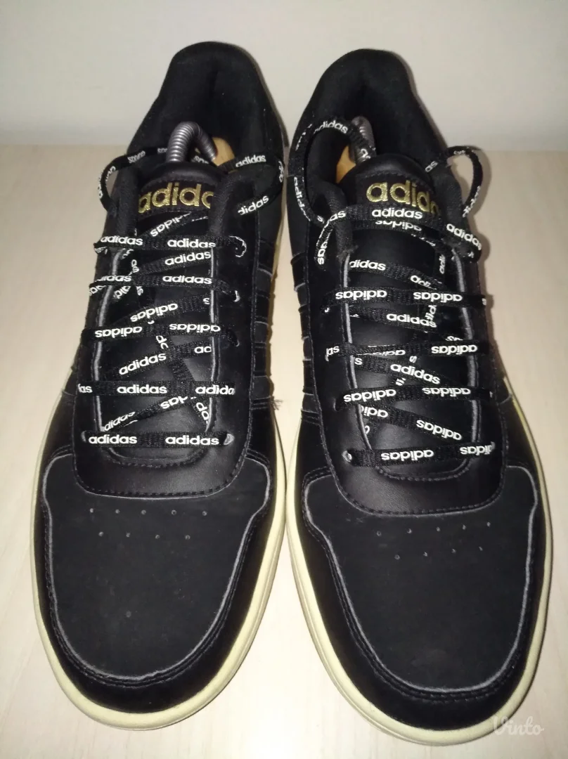 ADIDAS muske patike hoops br 44 ( 28 cm)