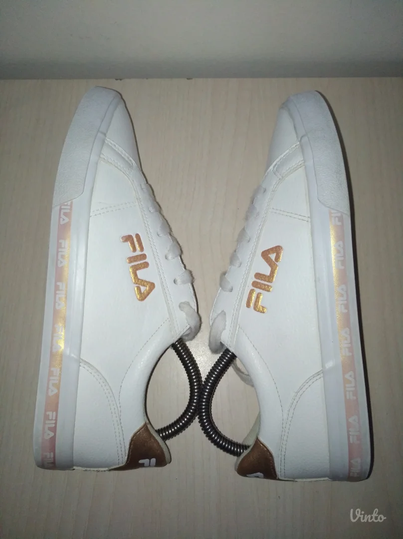 Fila zenske patike br 39 ( 25 cm)