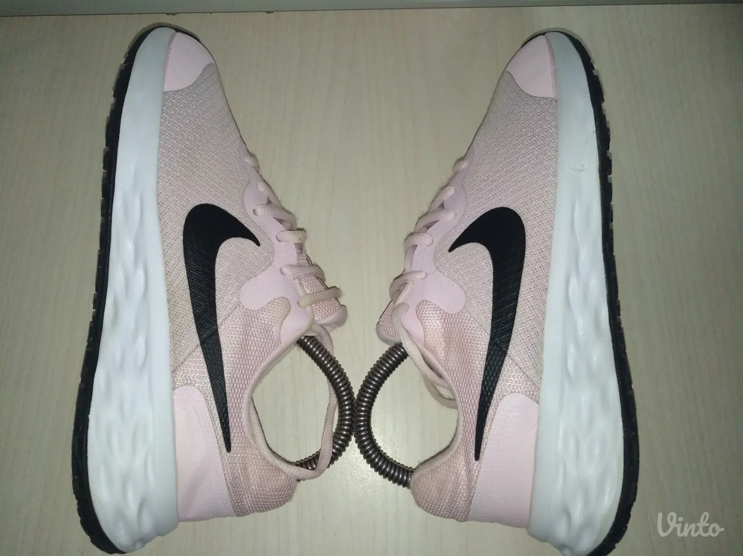 Nike patike Revolution 6 broj 37,5 ( 23,5) ORIGINAL