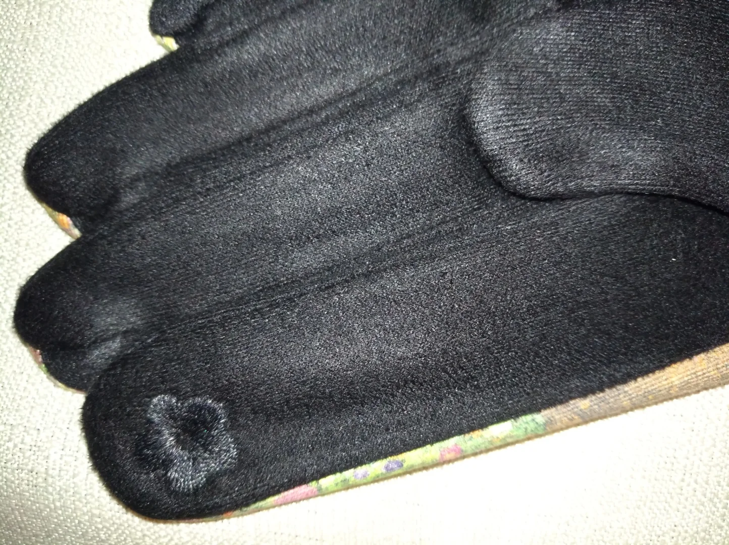 NOVO šal / marama i rukavice Gustav Klimt The Kiss