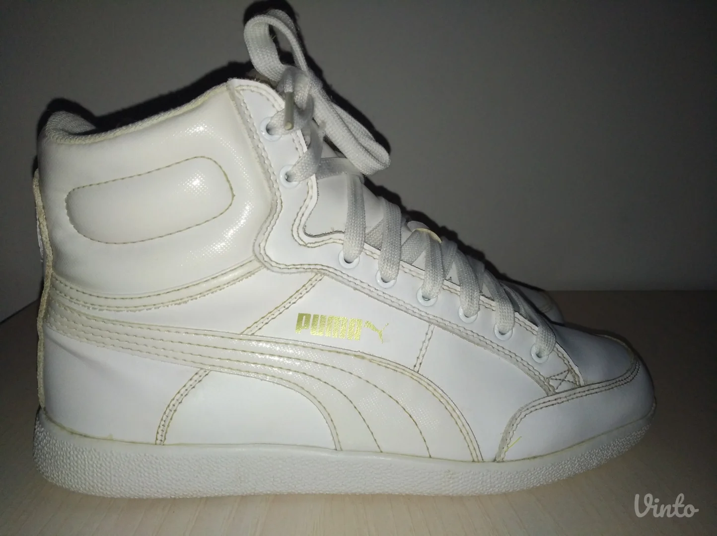 Puma ženske duboke kožne patike broj 39 (25 cm)