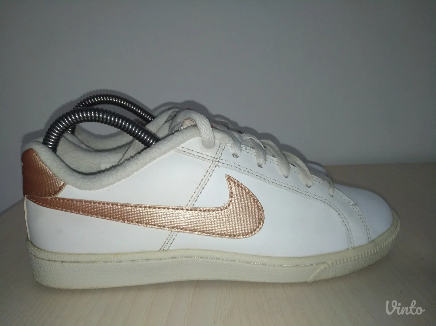 Nike Court Royale zenske patike br 38 ( 24 cm)