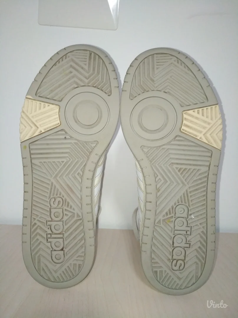 ADIDAS zenske duboke patike hoops br 40,5 ( 25,5 cm)